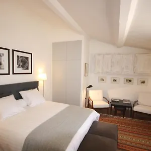 https://appartement-quartier-mazarin.fr-provencehotel.com
